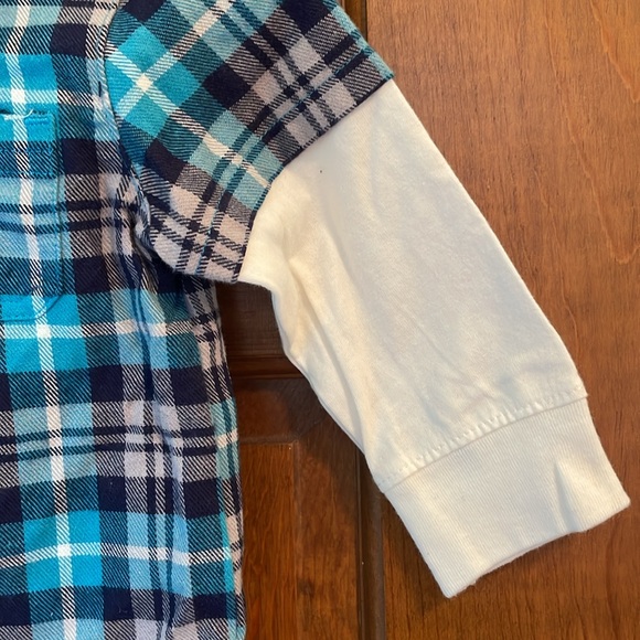 Carters Long Sleeve Plaid Button Down Shirt - Size 9M - Picture 2 of 5